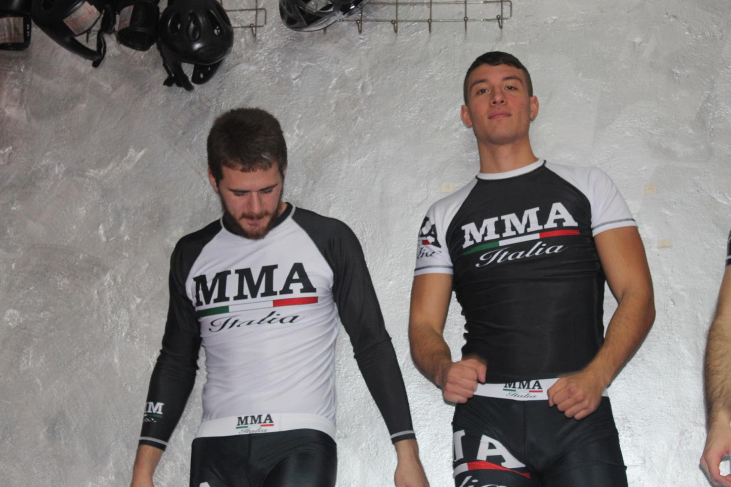 rashguard maglietta manica corta lunga pantalone corto nero