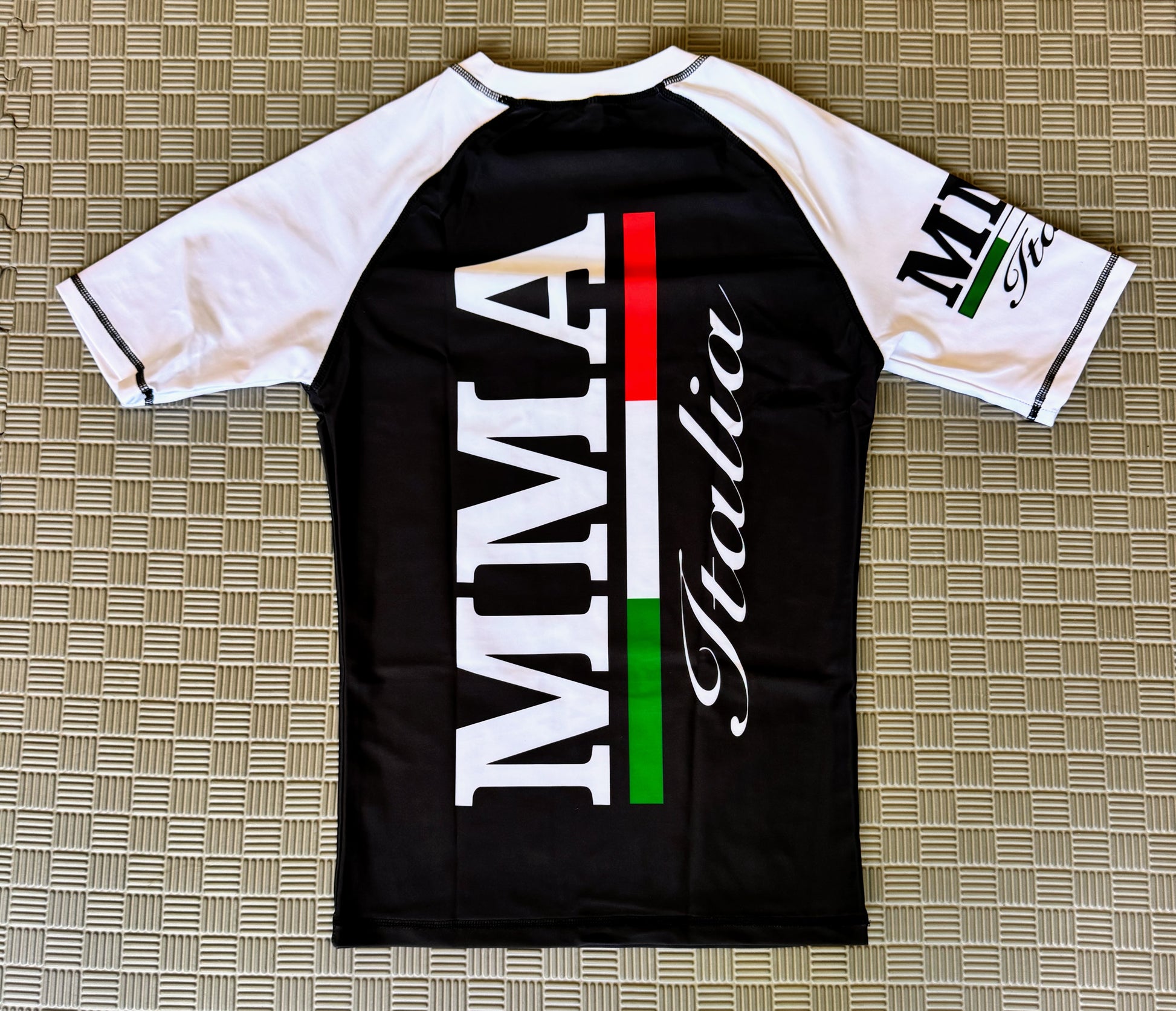 rashguard maglietta manica corta