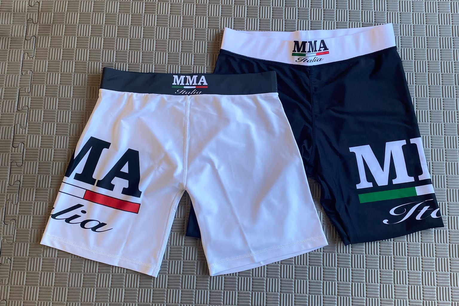 rashguard pantalone corto bianco nero