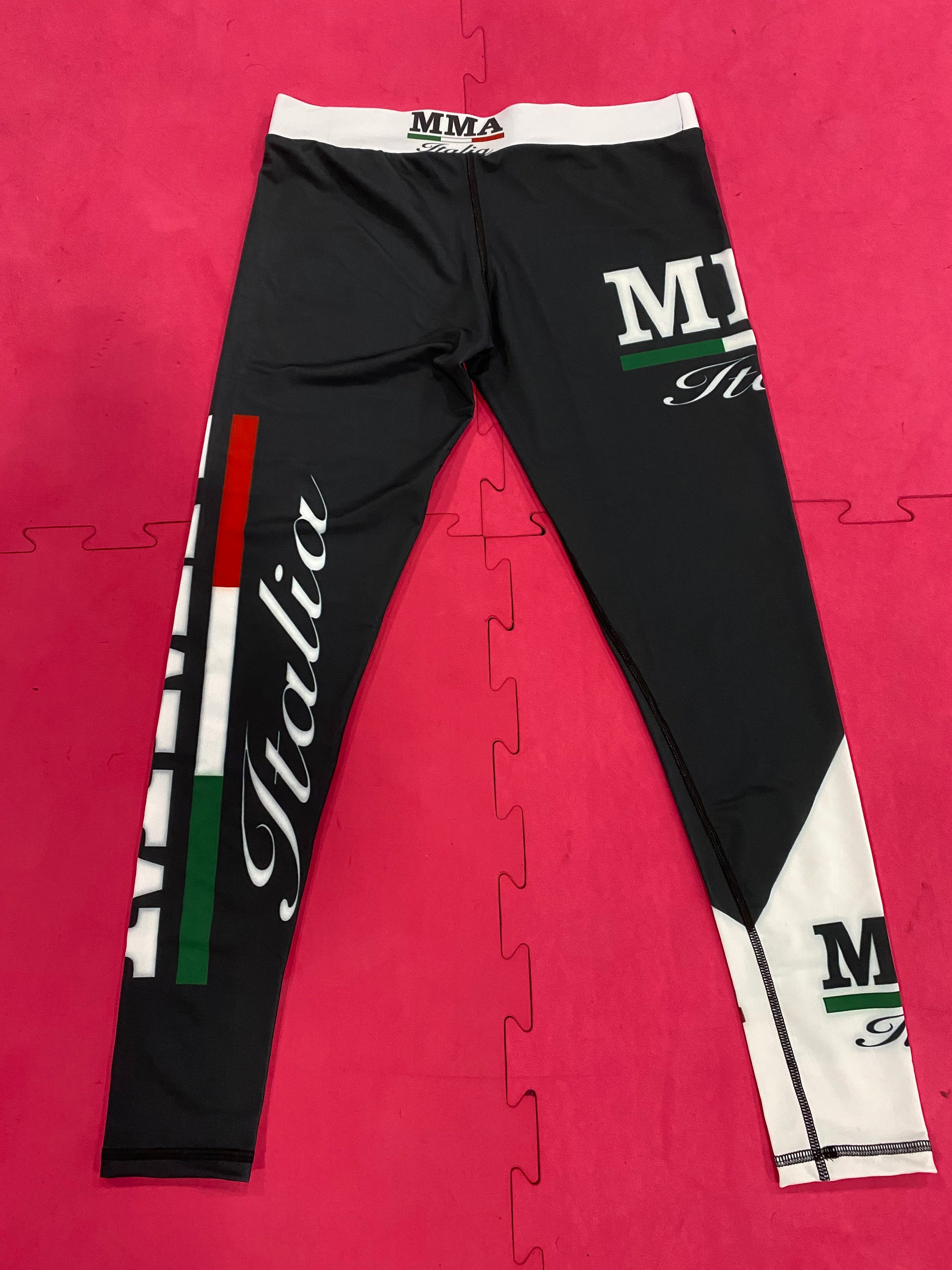 rashguard pantalone lungo nero dietro